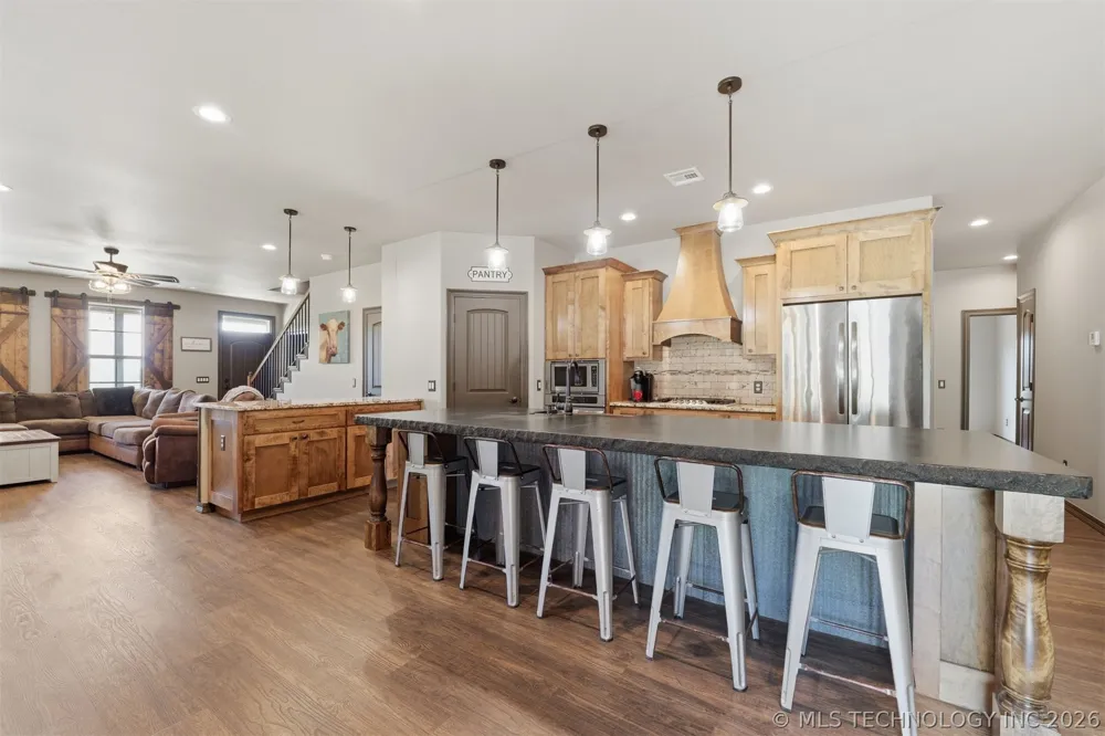 467281 Highway 100 Stilwell, OK 74960