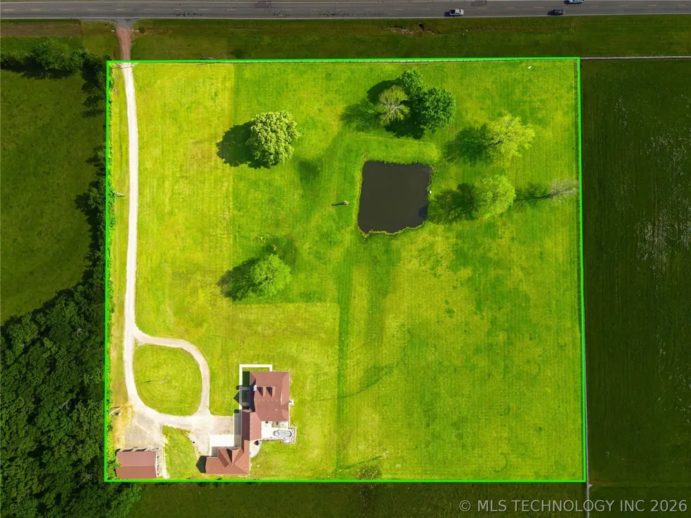 467281 Highway 100 Stilwell, OK 74960
