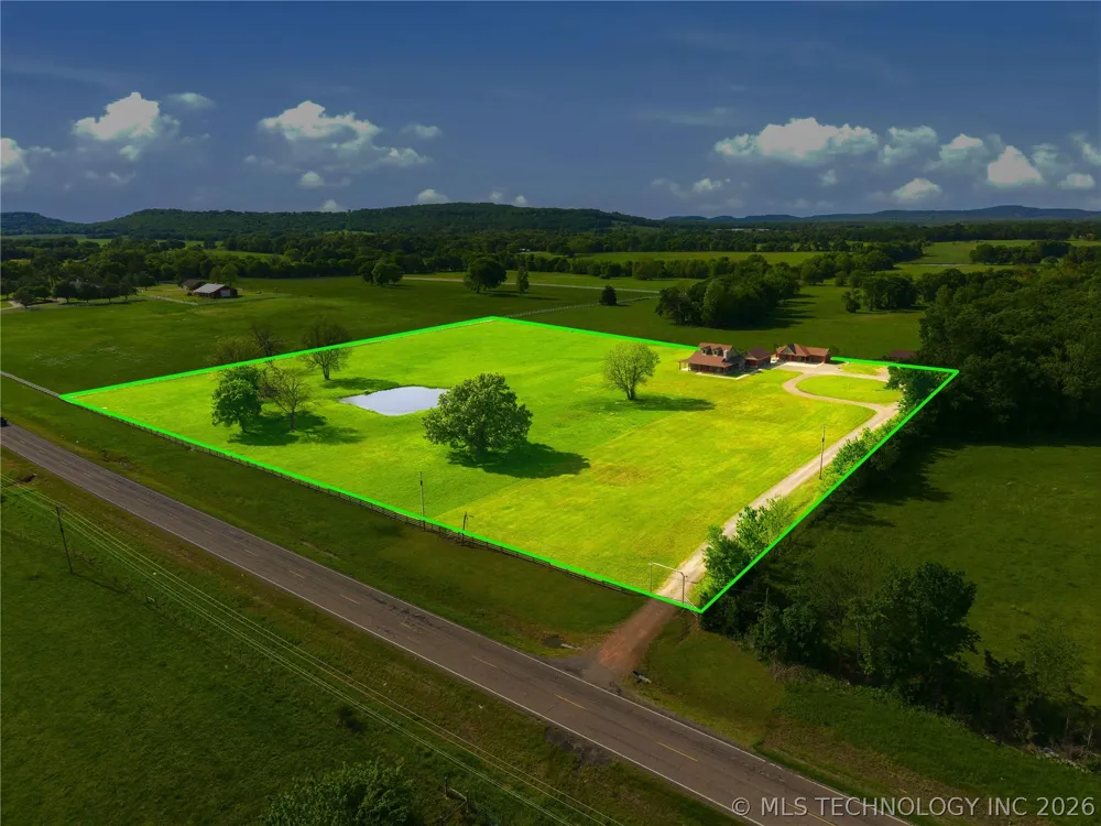 467281 Highway 100 Stilwell, OK 74960