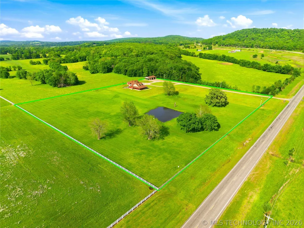 467281 Highway 100 Stilwell, OK 74960