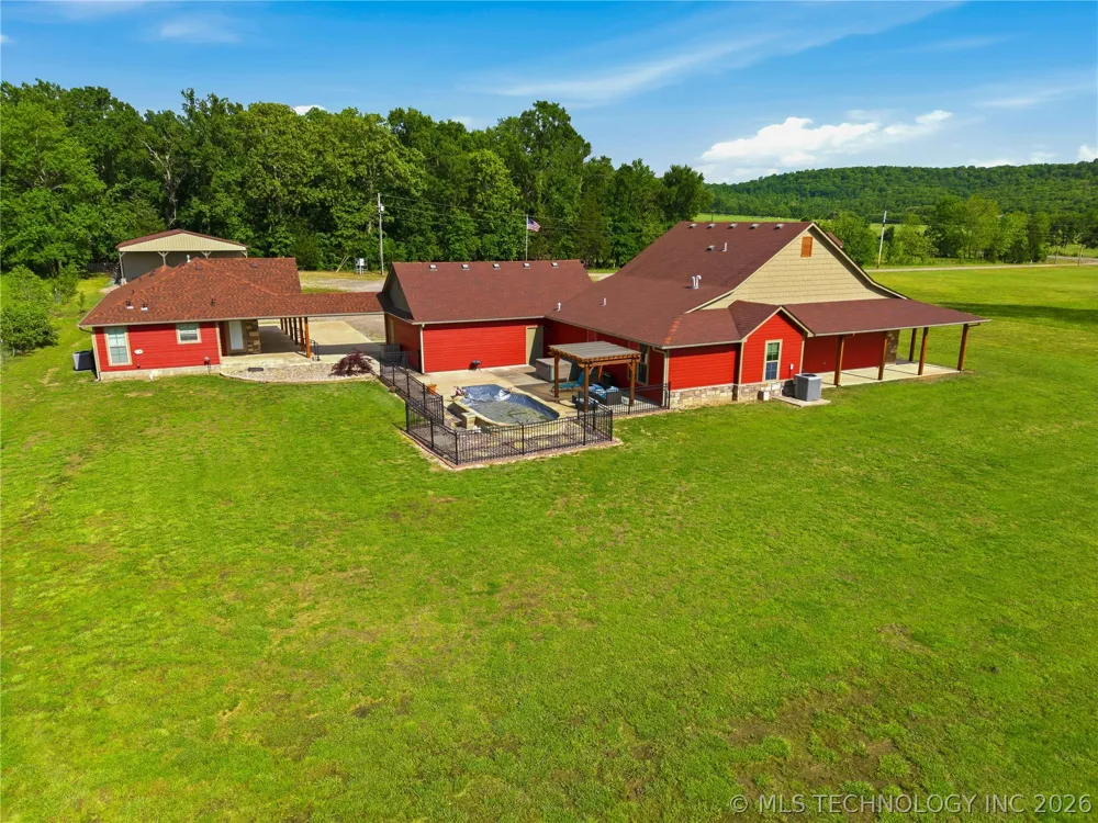 467281 Highway 100 Stilwell, OK 74960