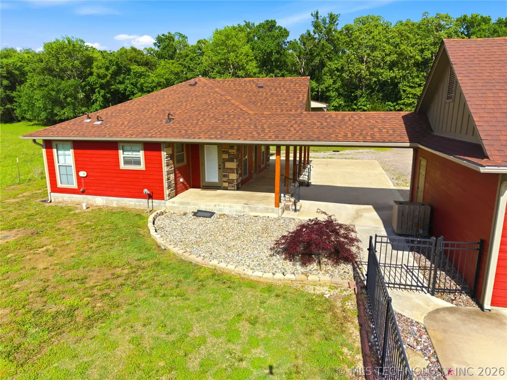 467281 Highway 100 Stilwell, OK 74960