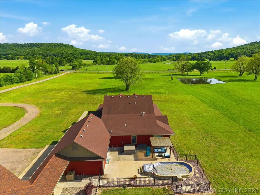 467281 Highway 100 Stilwell, OK 74960