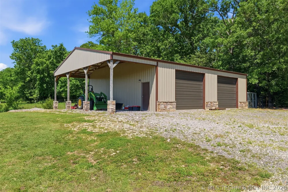 467281 Highway 100 Stilwell, OK 74960