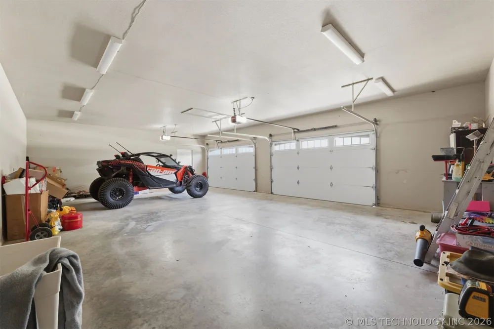 467281 Highway 100 Stilwell, OK 74960