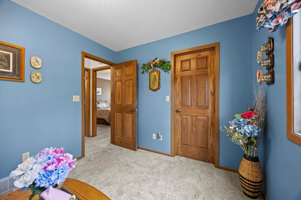 1221 Bradford Street SE Hutchinson, MN 55350