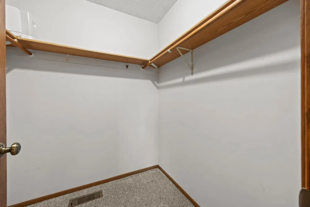 1221 Bradford Street SE Hutchinson, MN 55350