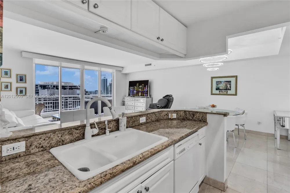 848 Brickell Key Dr #1903 Miami, FL 33131