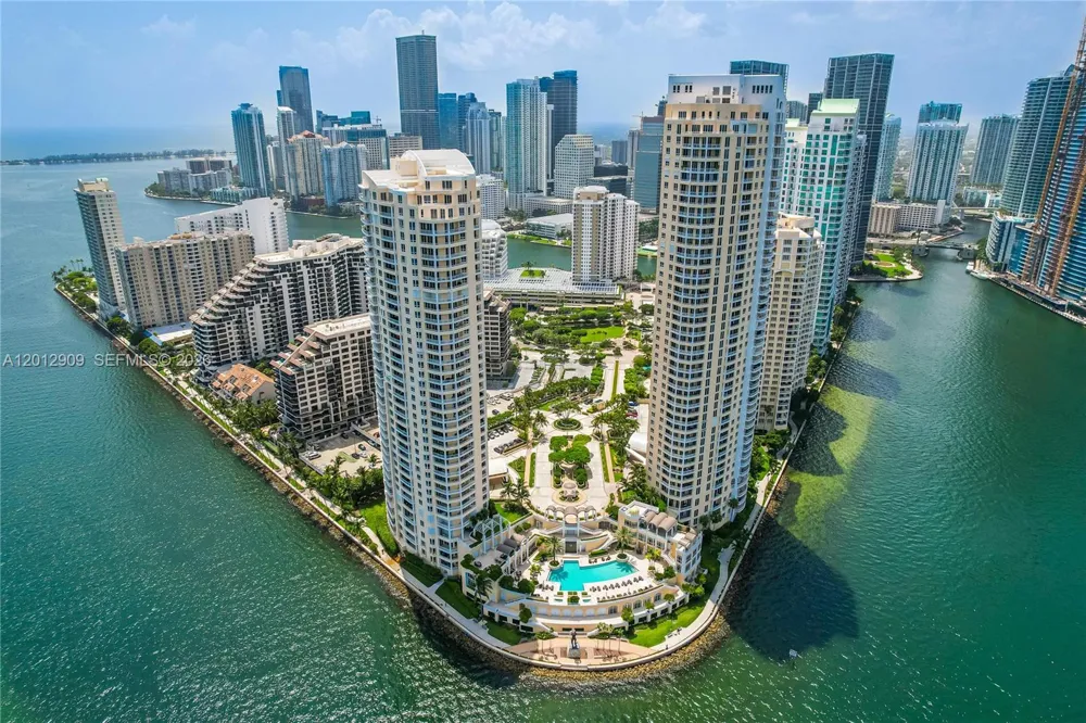 848 Brickell Key Dr #1903 Miami, FL 33131