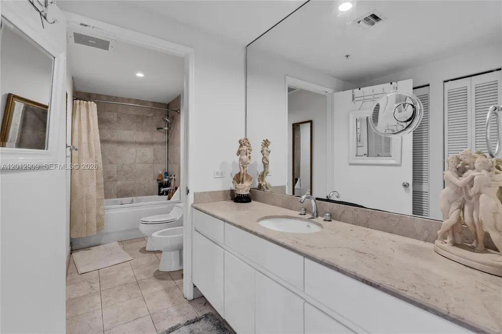 848 Brickell Key Dr #1903 Miami, FL 33131