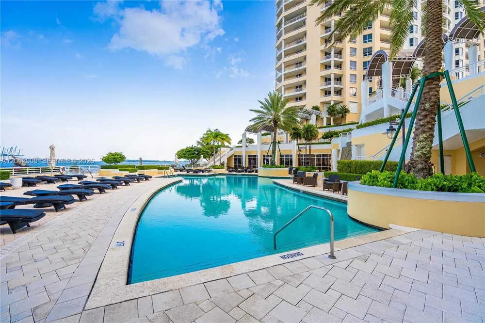 848 Brickell Key Dr #1903 Miami, FL 33131
