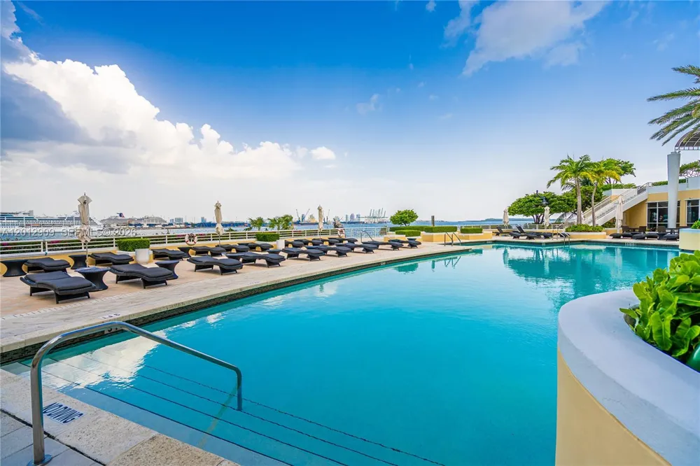 848 Brickell Key Dr #1903 Miami, FL 33131