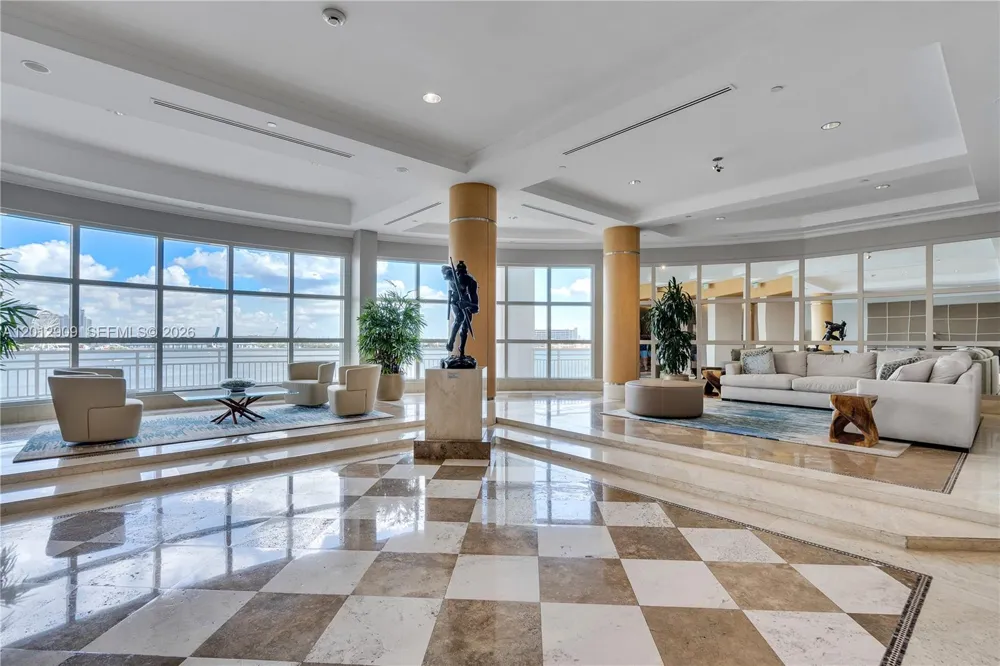 848 Brickell Key Dr #1903 Miami, FL 33131