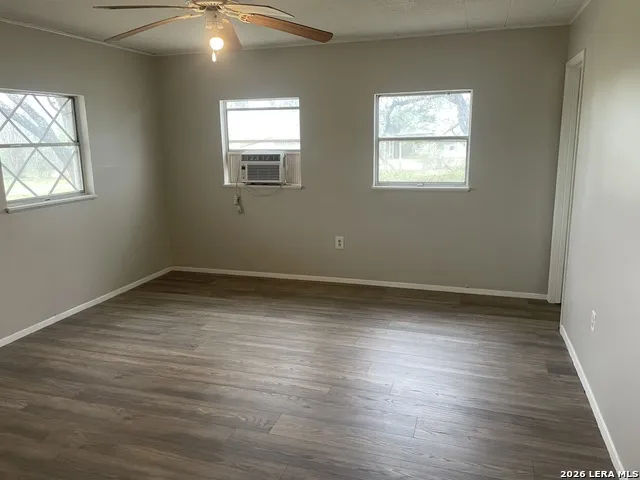 2279 N Hwy 16 Jourdanton, TX 78026
