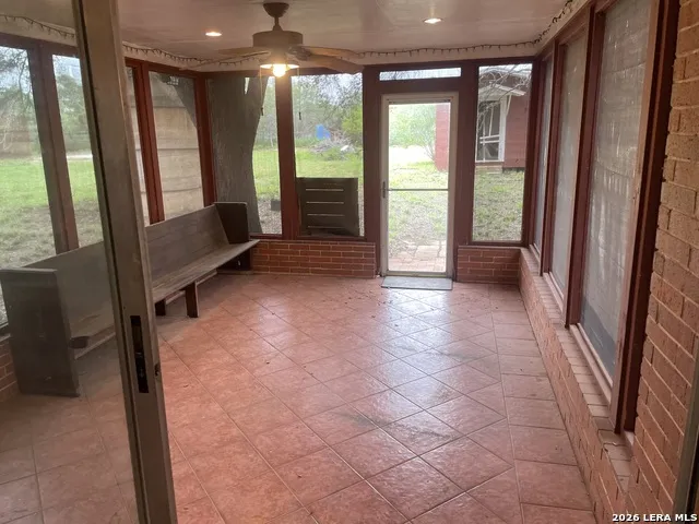 2279 N Hwy 16 Jourdanton, TX 78026