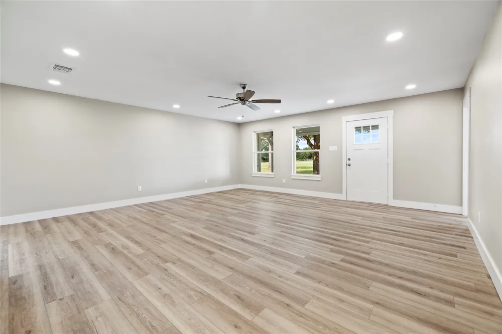 5580 County Road 3704 Athens, TX 75752