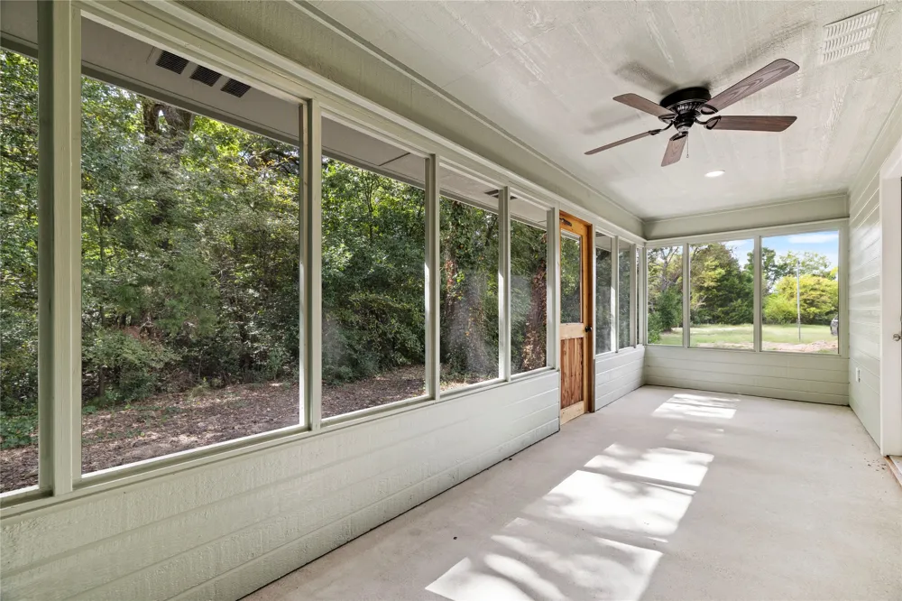 5580 County Road 3704 Athens, TX 75752