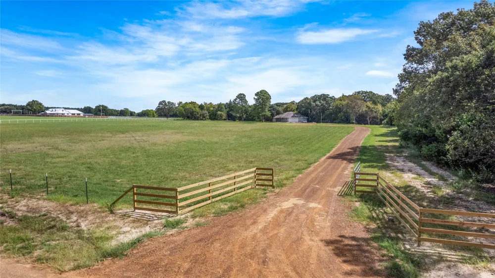 5580 County Road 3704 Athens, TX 75752