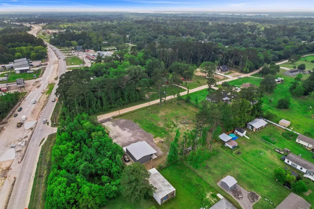 1617 Belle Terre Drive Huffman, TX 77336
