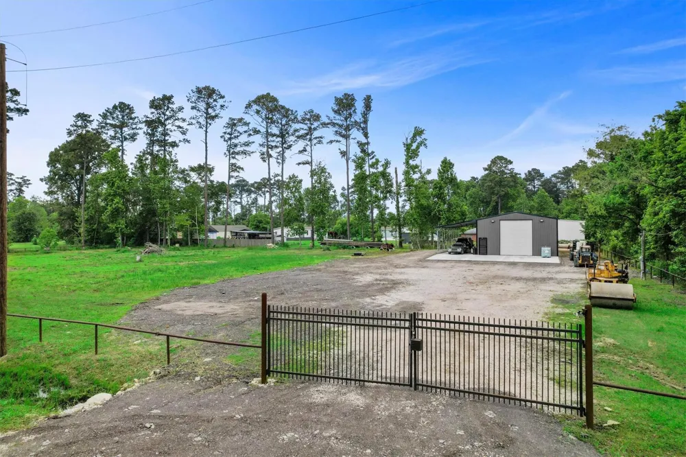 1617 Belle Terre Drive Huffman, TX 77336