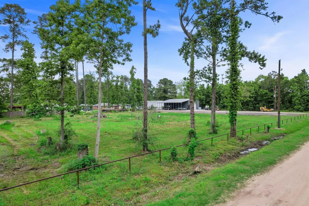 1617 Belle Terre Drive Huffman, TX 77336
