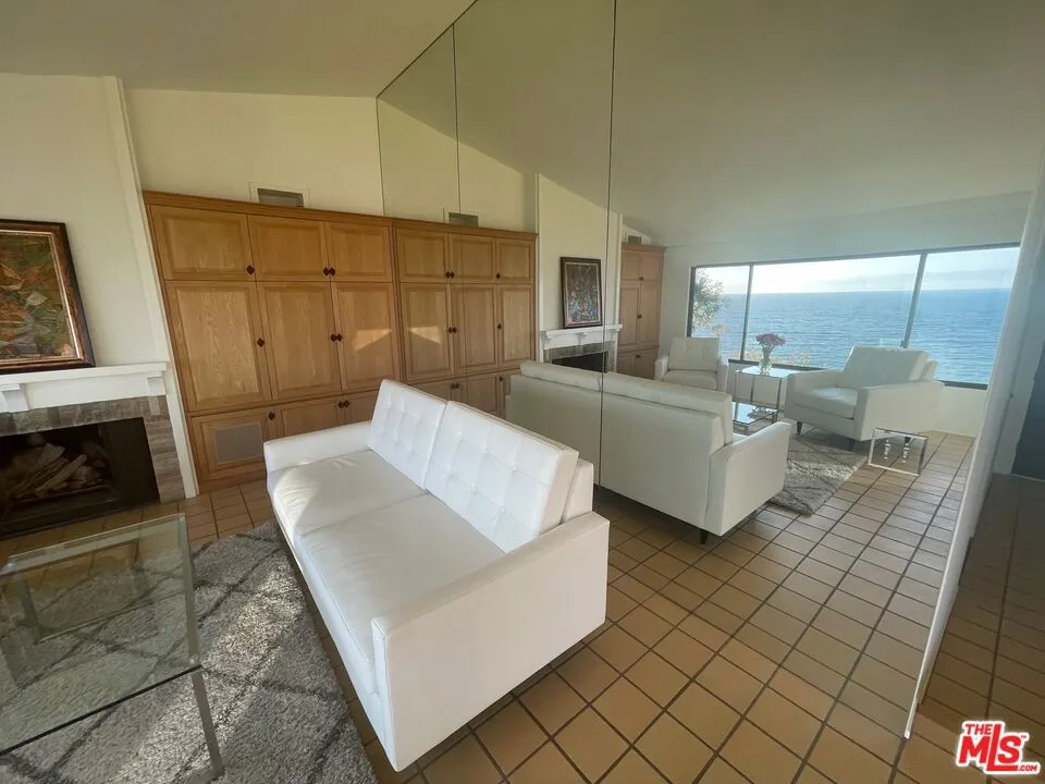 6805 Shearwater Lane Malibu, CA 90265