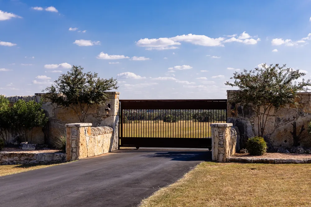 3551 RM 2325 Wimberley, TX 78676