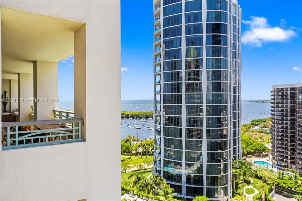 3400 SW 27th Ave #1505 Coconut Grove, FL 33133