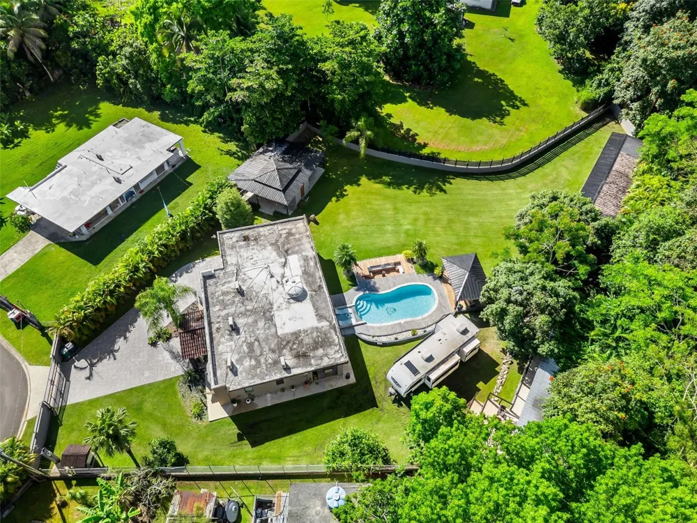 Address Not Shown Juncos, PR 00777