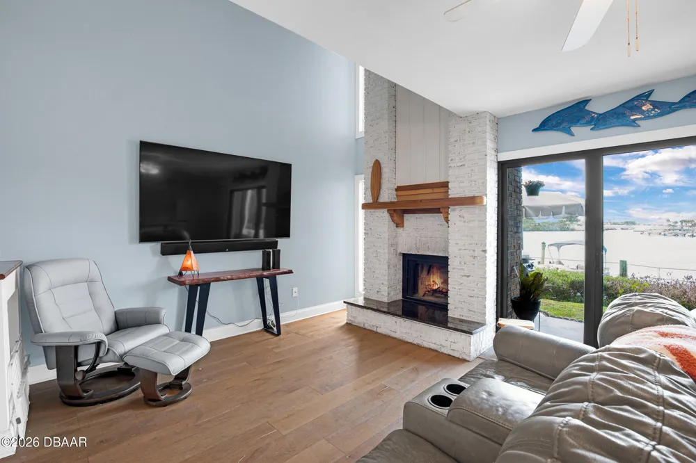 121 Lagoon Court New Smyrna Beach, FL 32169