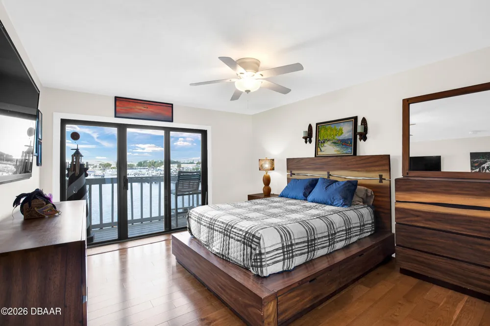 121 Lagoon Court New Smyrna Beach, FL 32169