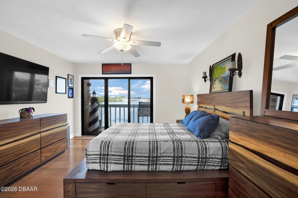 121 Lagoon Court New Smyrna Beach, FL 32169