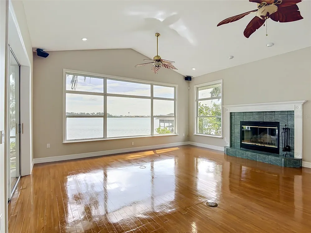 134 BAYBERRY DRIVE Polk City, FL 33868