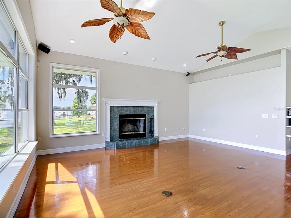 134 BAYBERRY DRIVE Polk City, FL 33868