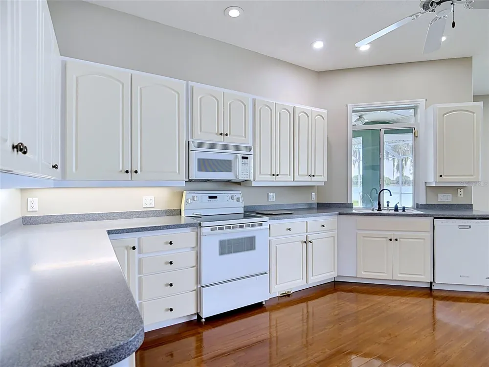 134 BAYBERRY DRIVE Polk City, FL 33868