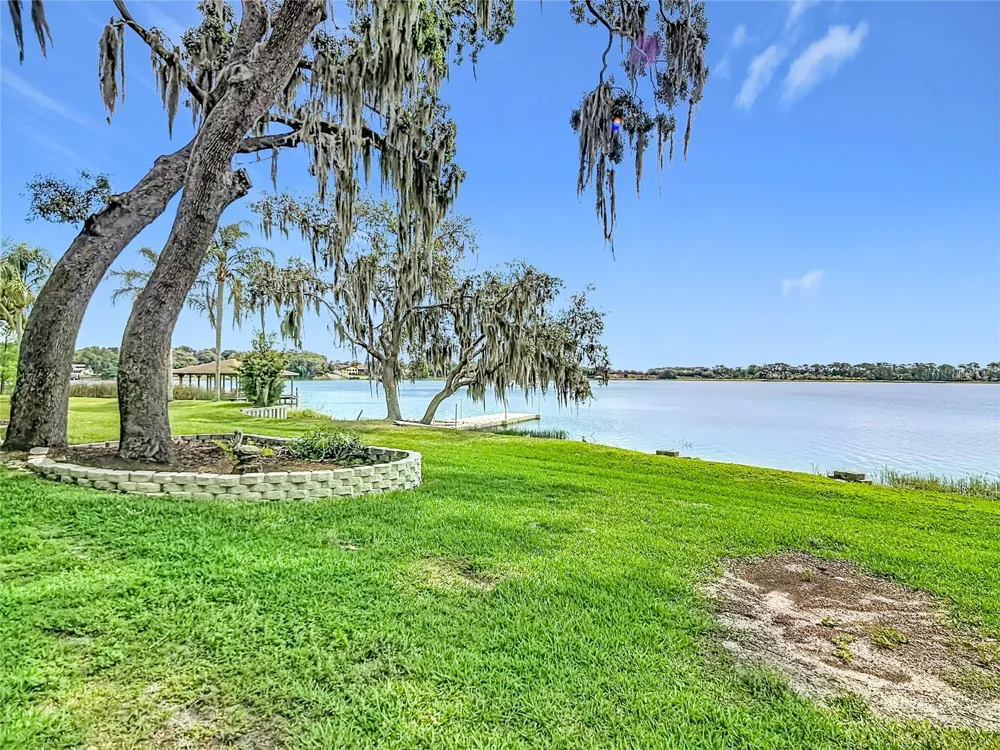134 BAYBERRY DRIVE Polk City, FL 33868