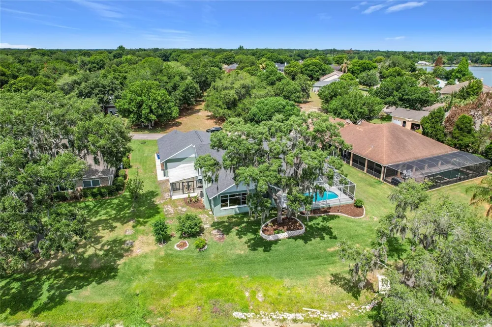 134 BAYBERRY DRIVE Polk City, FL 33868