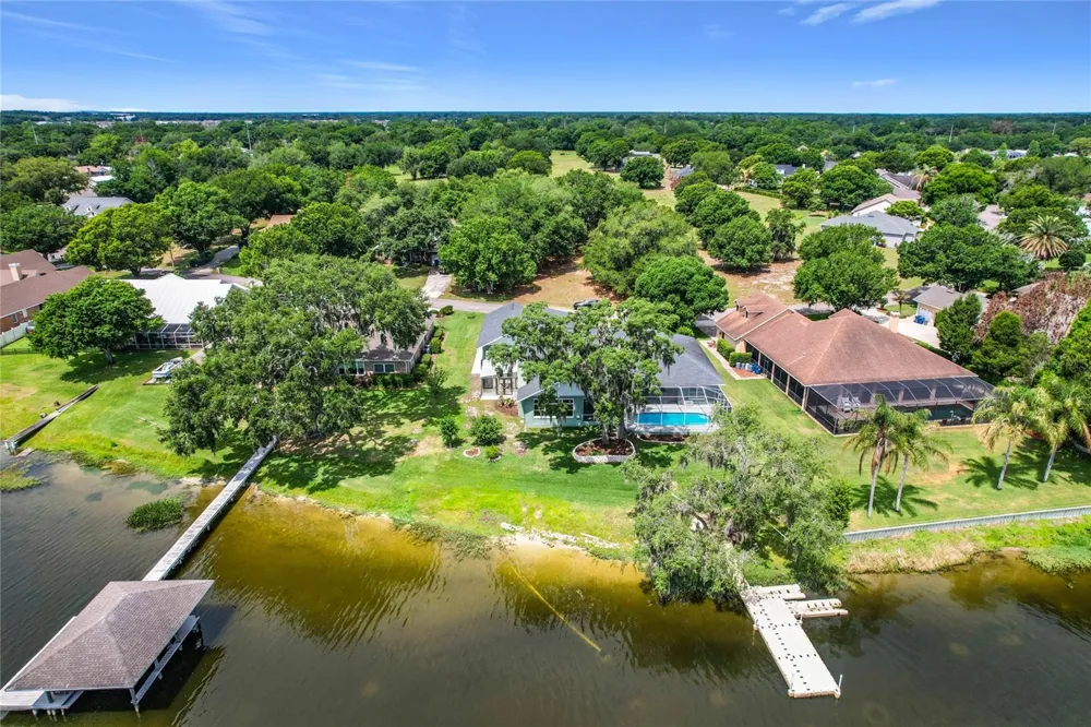 134 BAYBERRY DRIVE Polk City, FL 33868