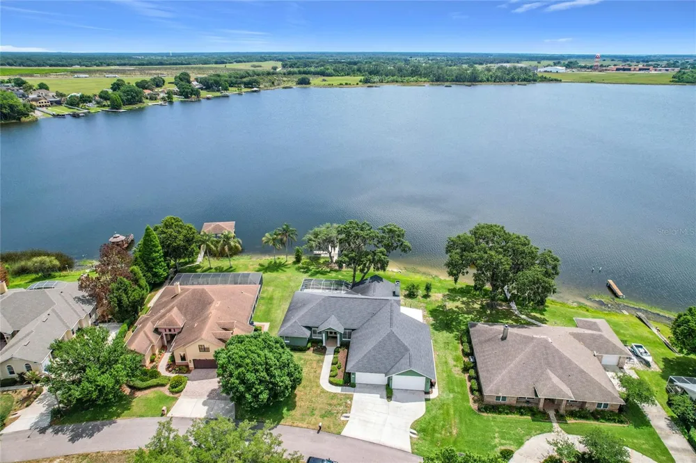 134 BAYBERRY DRIVE Polk City, FL 33868