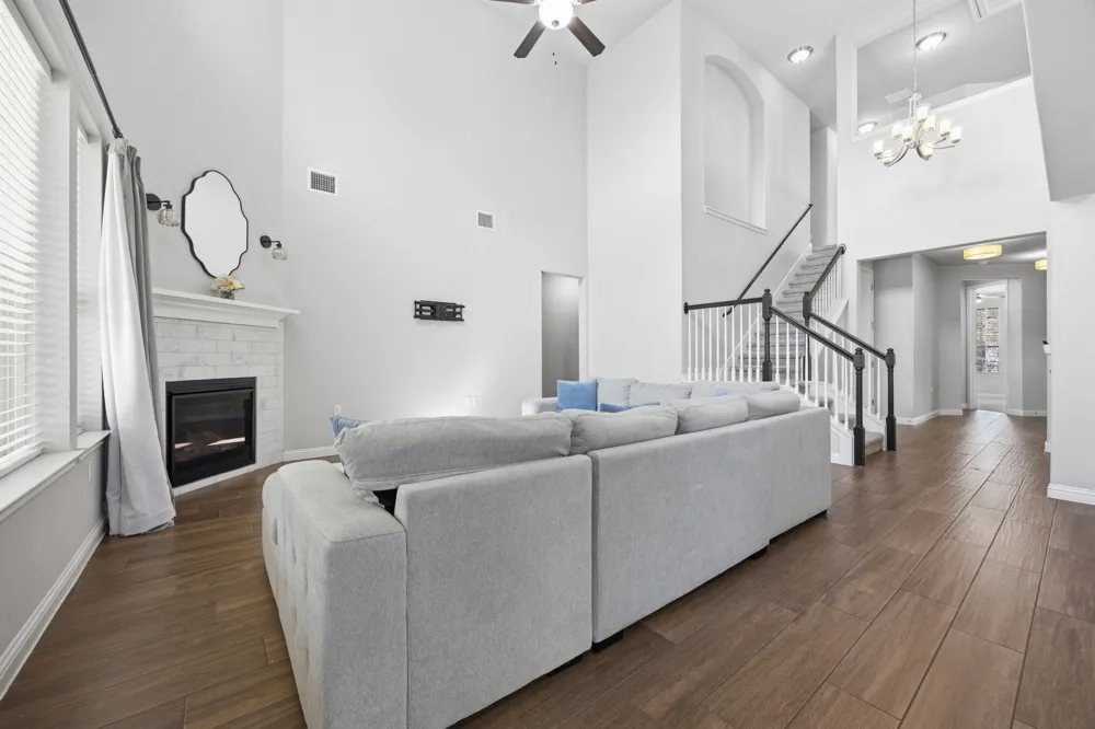 2209 Littleleaf Lane Leander, TX 78641