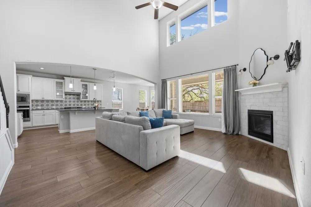 2209 Littleleaf Lane Leander, TX 78641