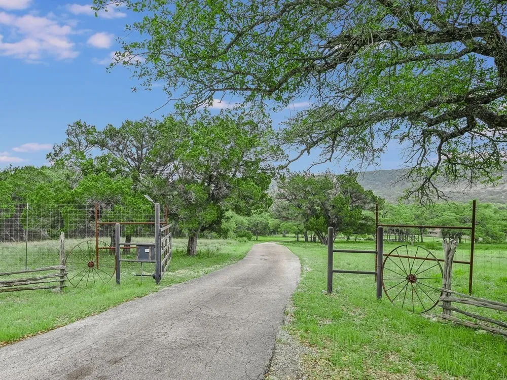 1500 Spoke Hollow Road Wimberley, TX 78676