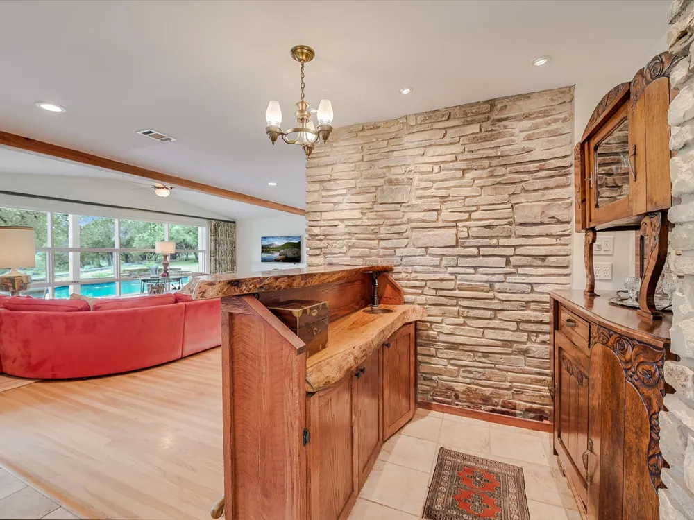1500 Spoke Hollow Road Wimberley, TX 78676