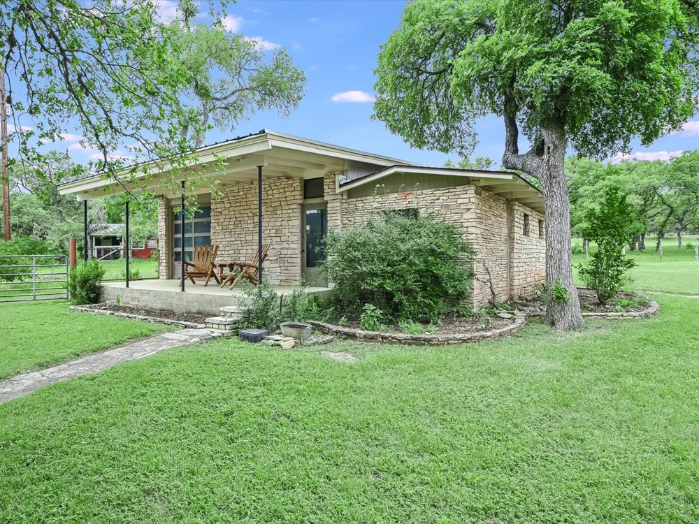 1500 Spoke Hollow Road Wimberley, TX 78676