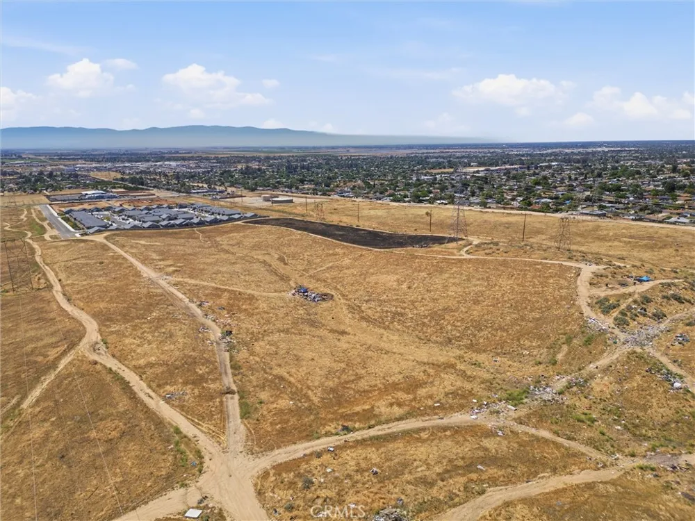 APN# 132-010-13 Bakersfield, CA 93306