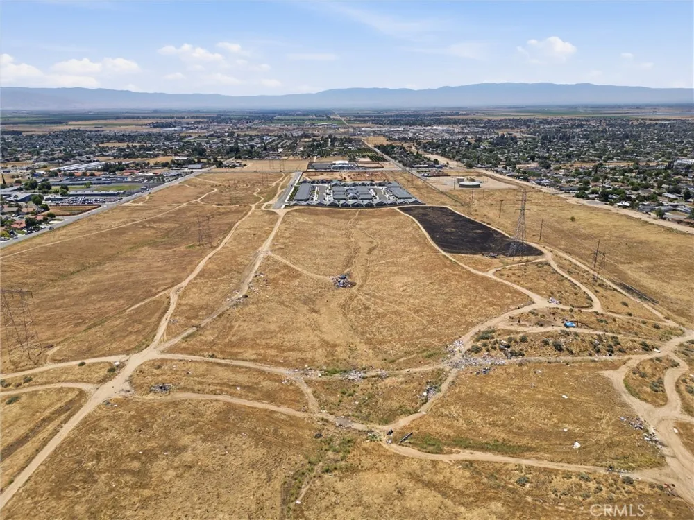 APN# 132-010-13 Bakersfield, CA 93306
