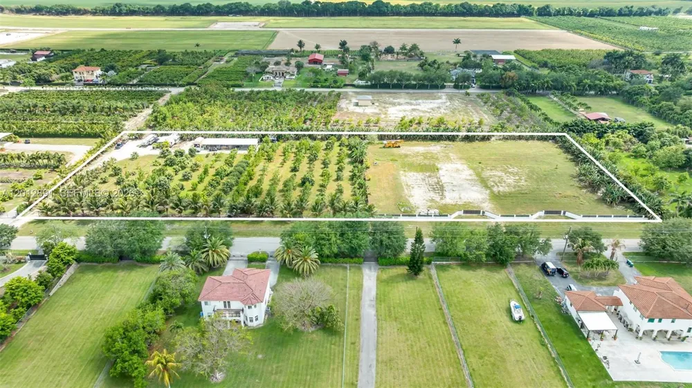 104 SW st Miami, FL 33196