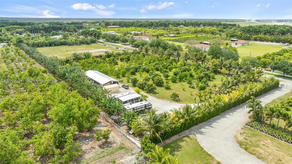 104 SW st Miami, FL 33196