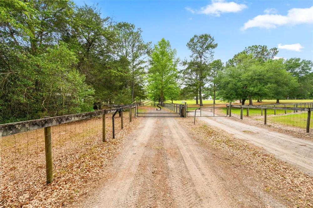 8822 NW 170TH STREET Alachua, FL 32615