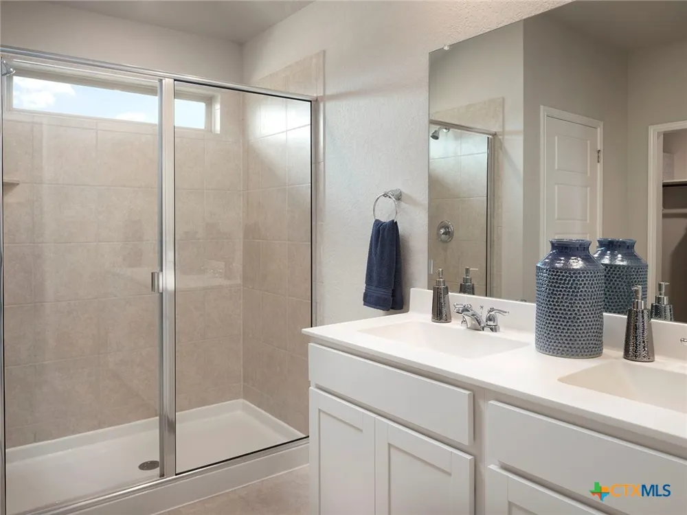 208 Barton Point Cibolo, TX 78108